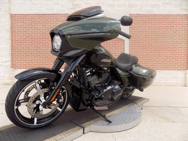 Street Glide®