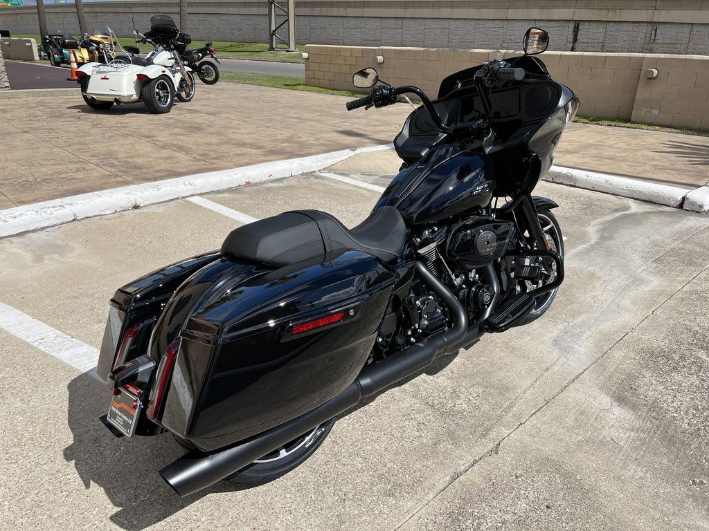 Road Glide®