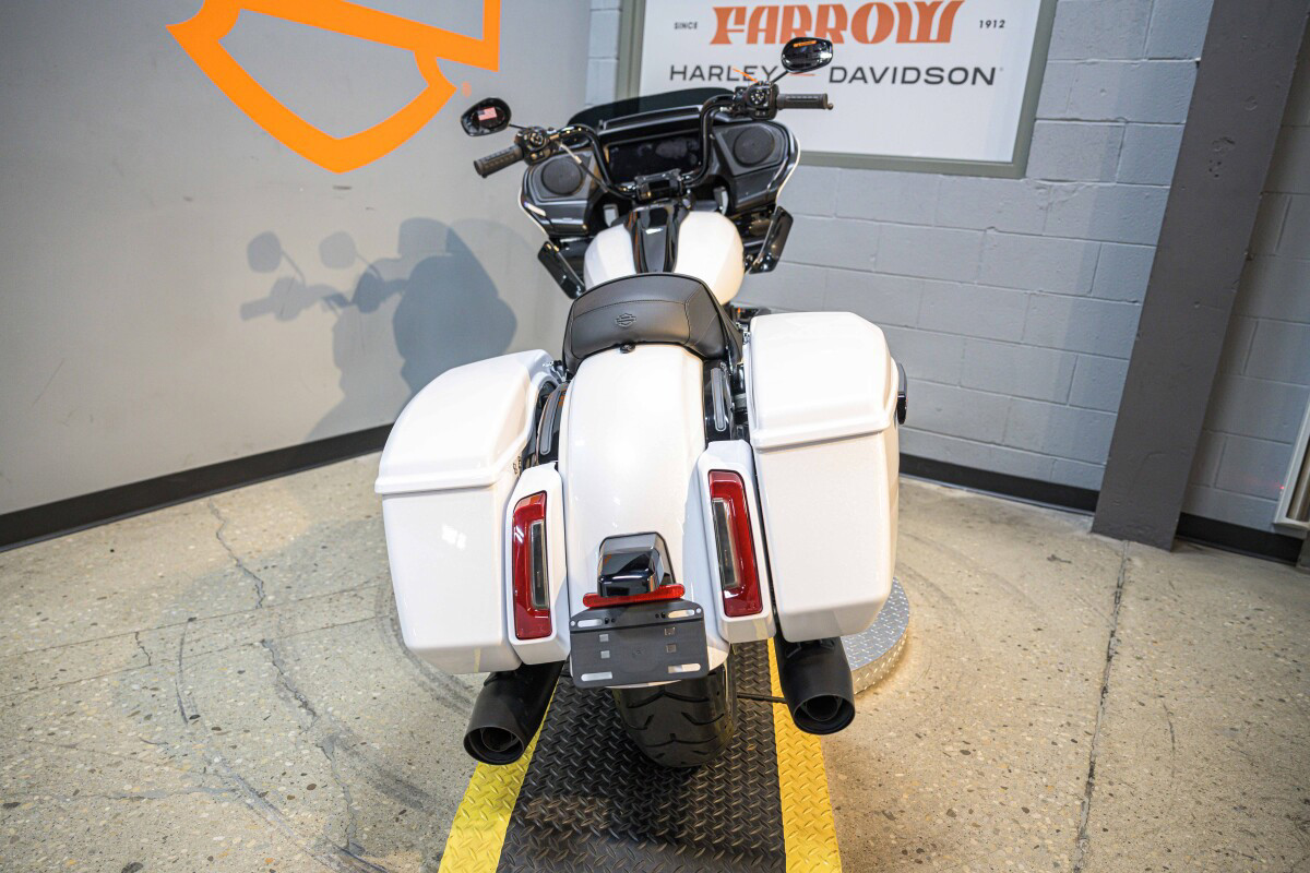 Road Glide®
