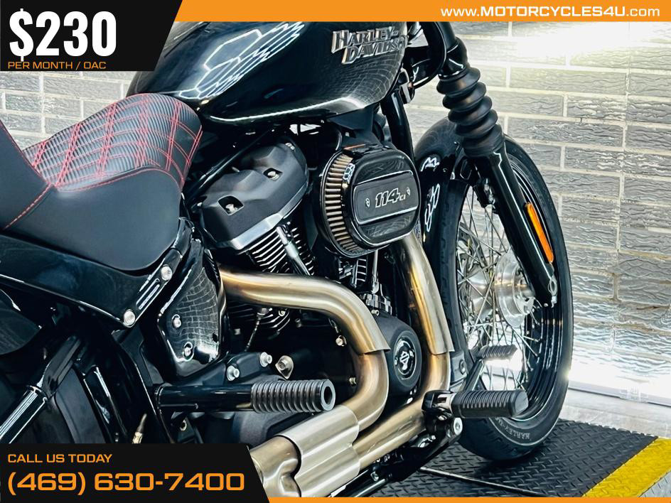 Street Bob®