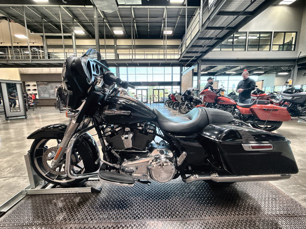 Street Glide®
