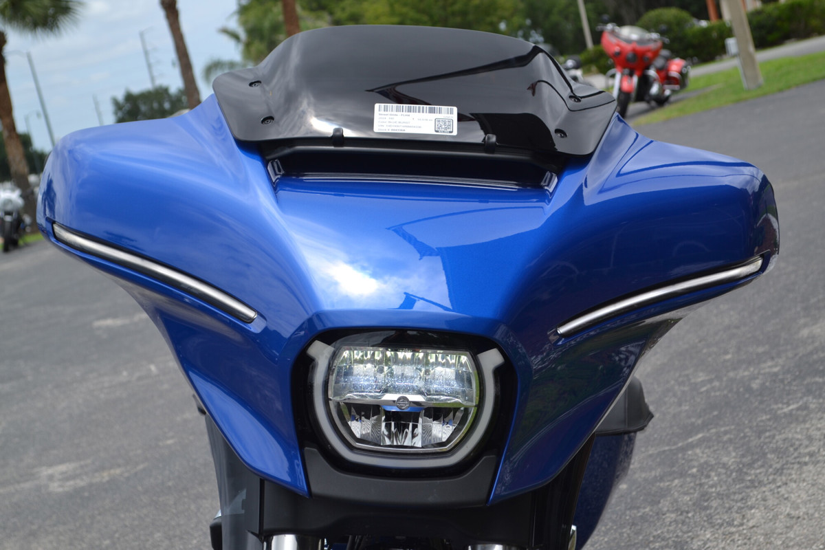 Street Glide®
