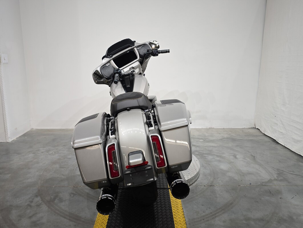 CVO® Street Glide®