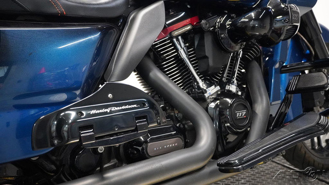 CVO® Road Glide®