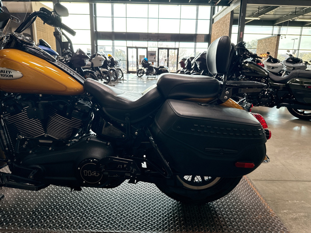 Heritage Classic 114