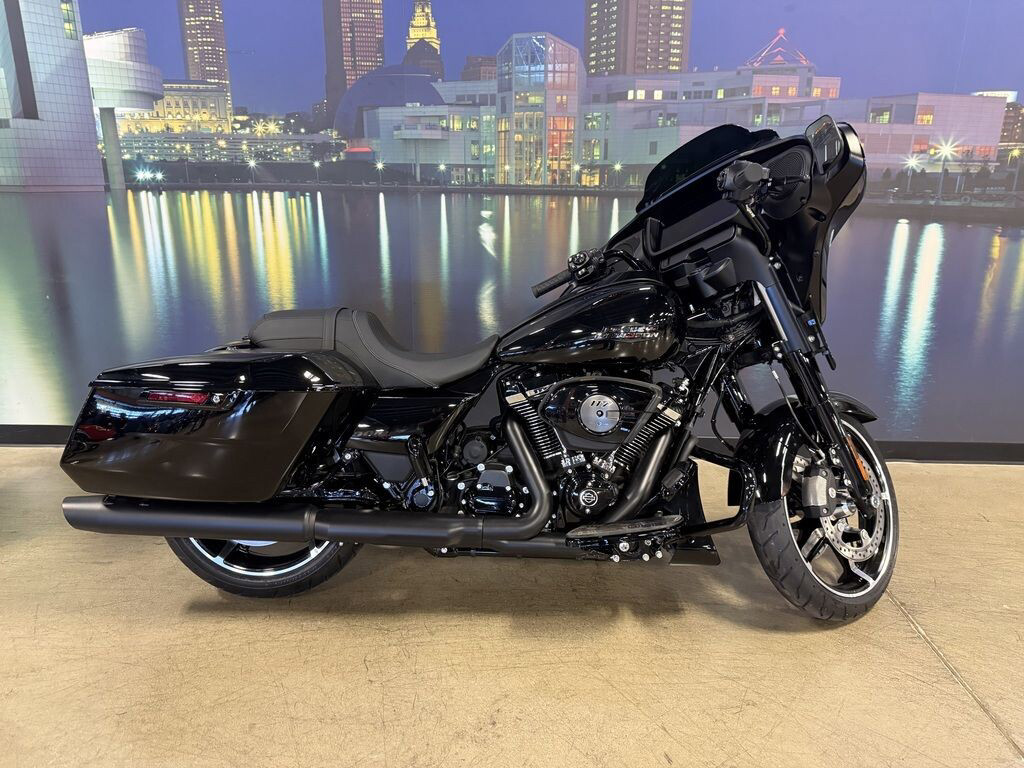Street Glide®