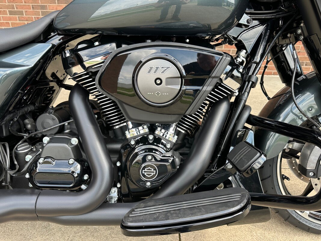 Street Glide®