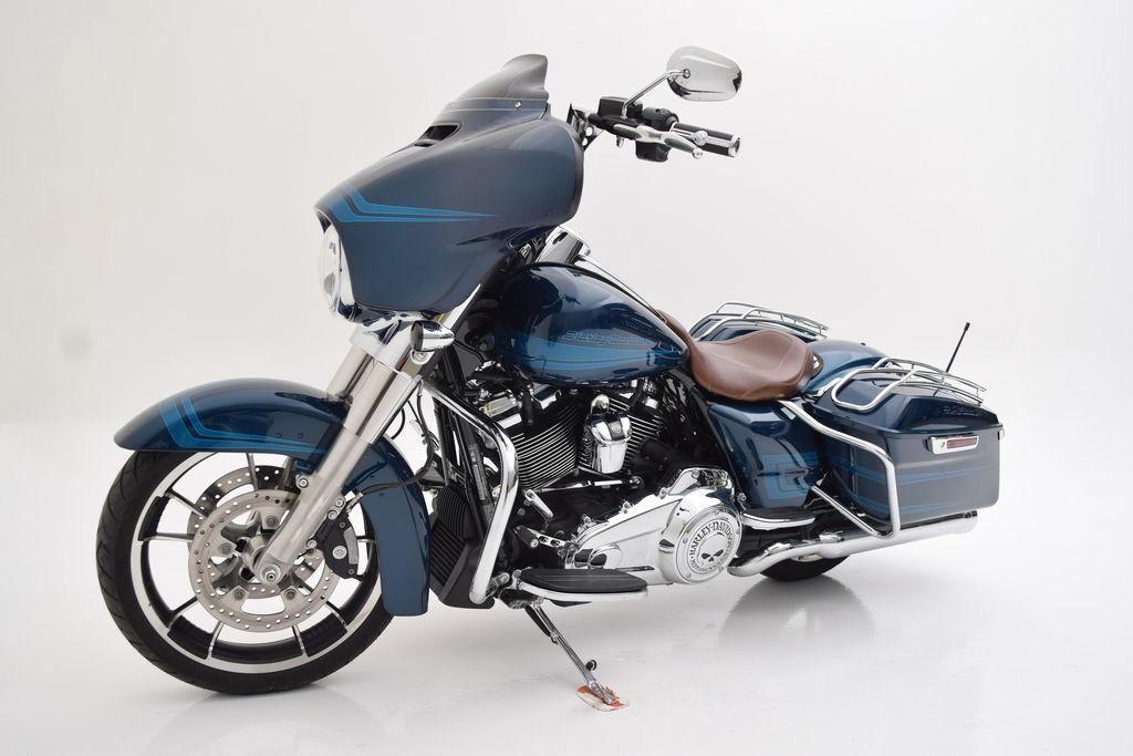 Street Glide®