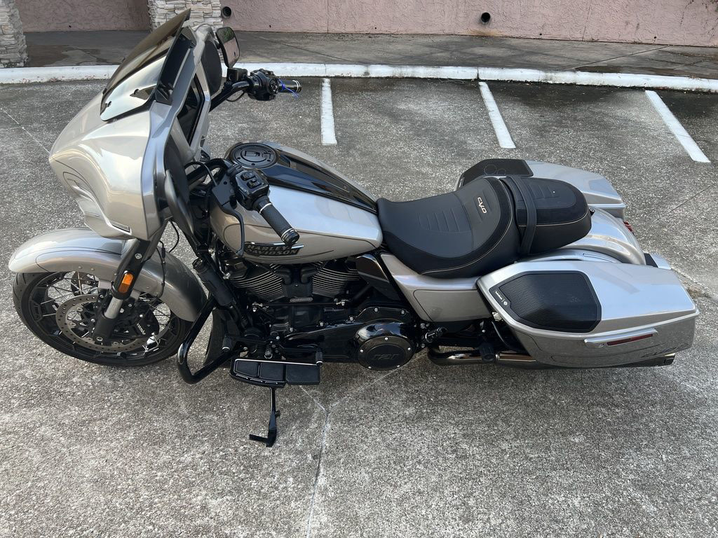 CVO® Street Glide®