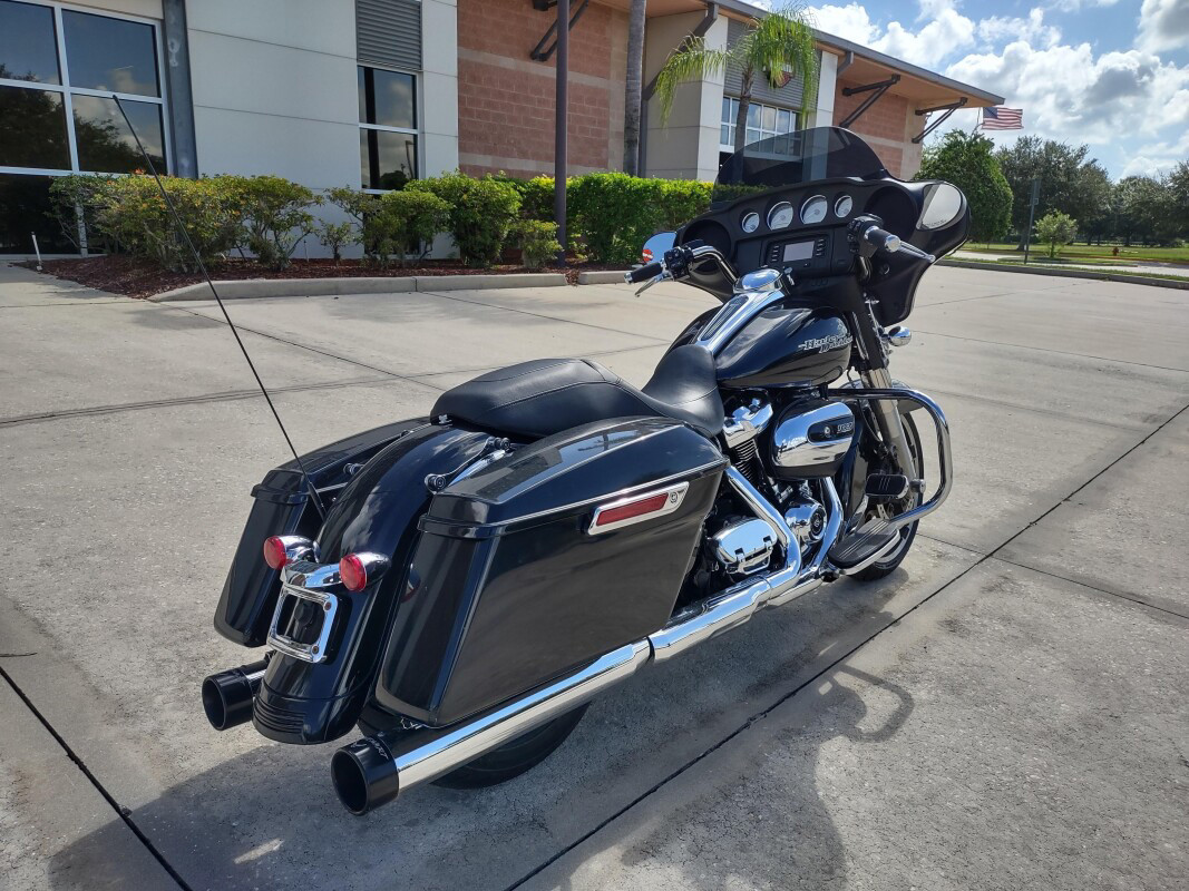 Street Glide®