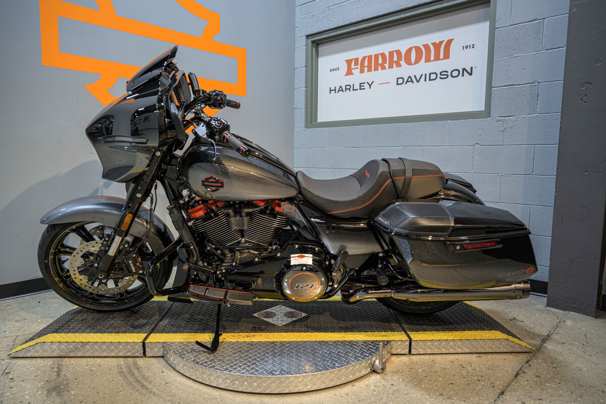 CVO® Street Glide®