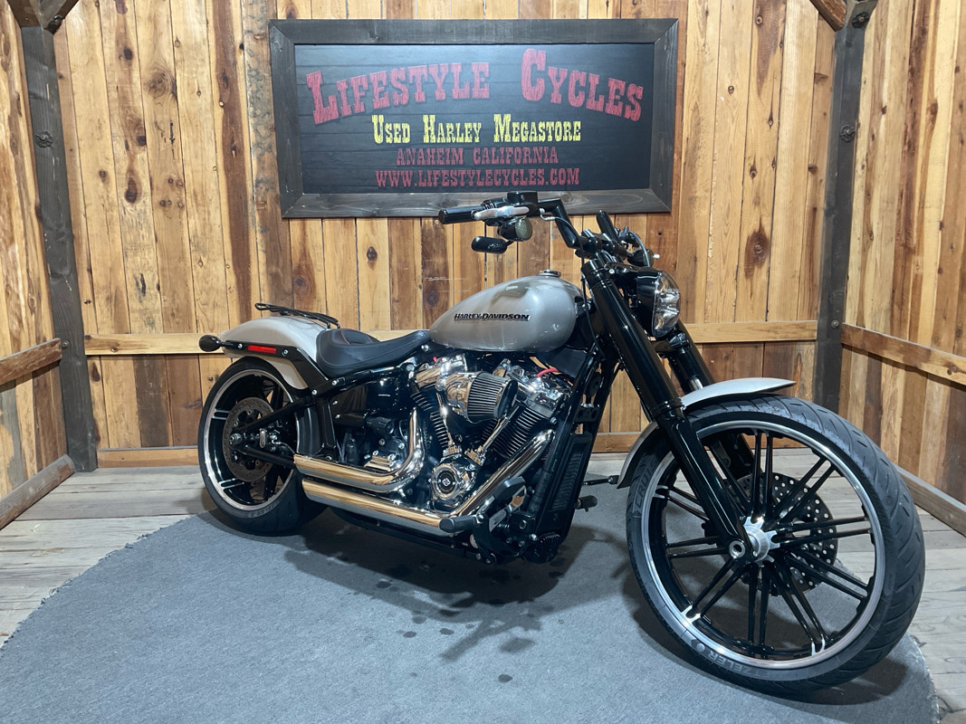 Softail® Breakout®