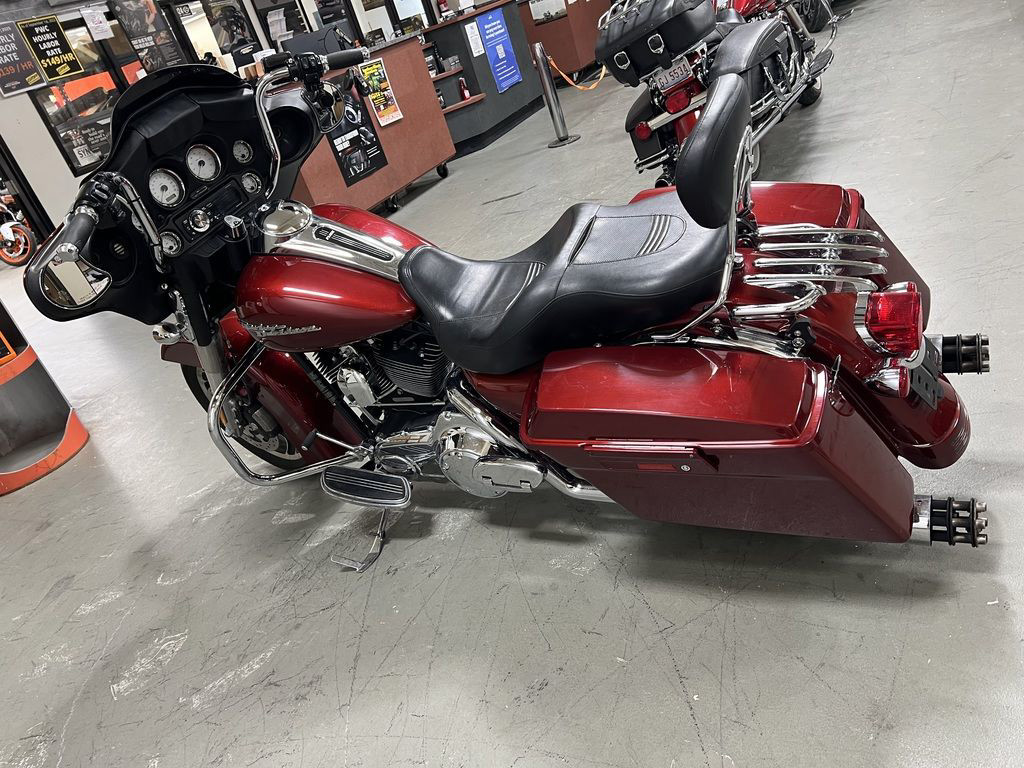 Street Glide®