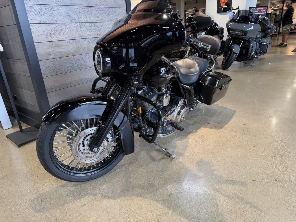 Street Glide®