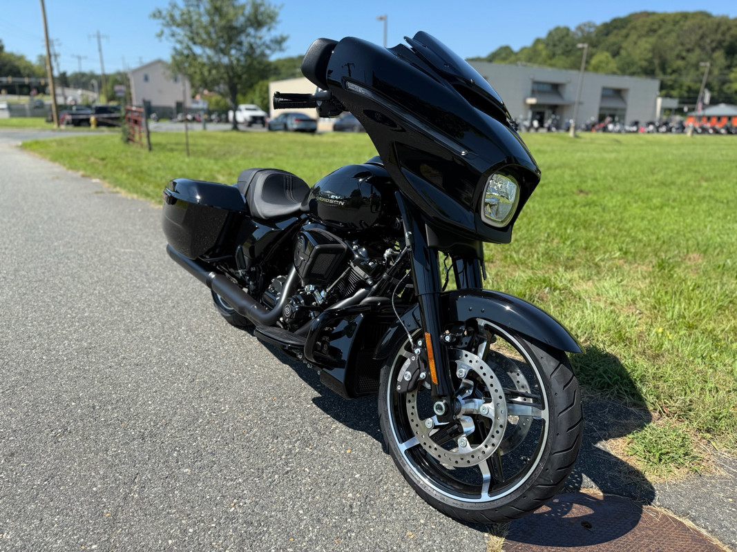 Street Glide®