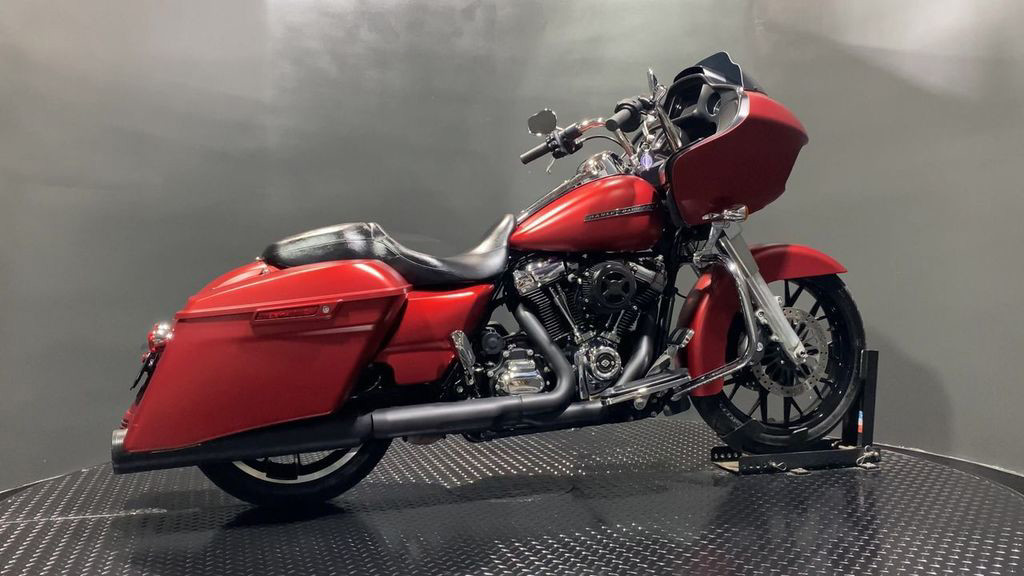 Road Glide®