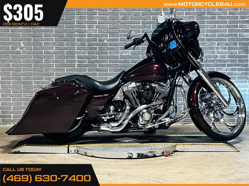Street Glide®