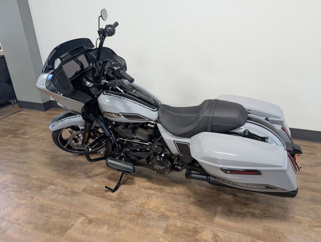 Road Glide®