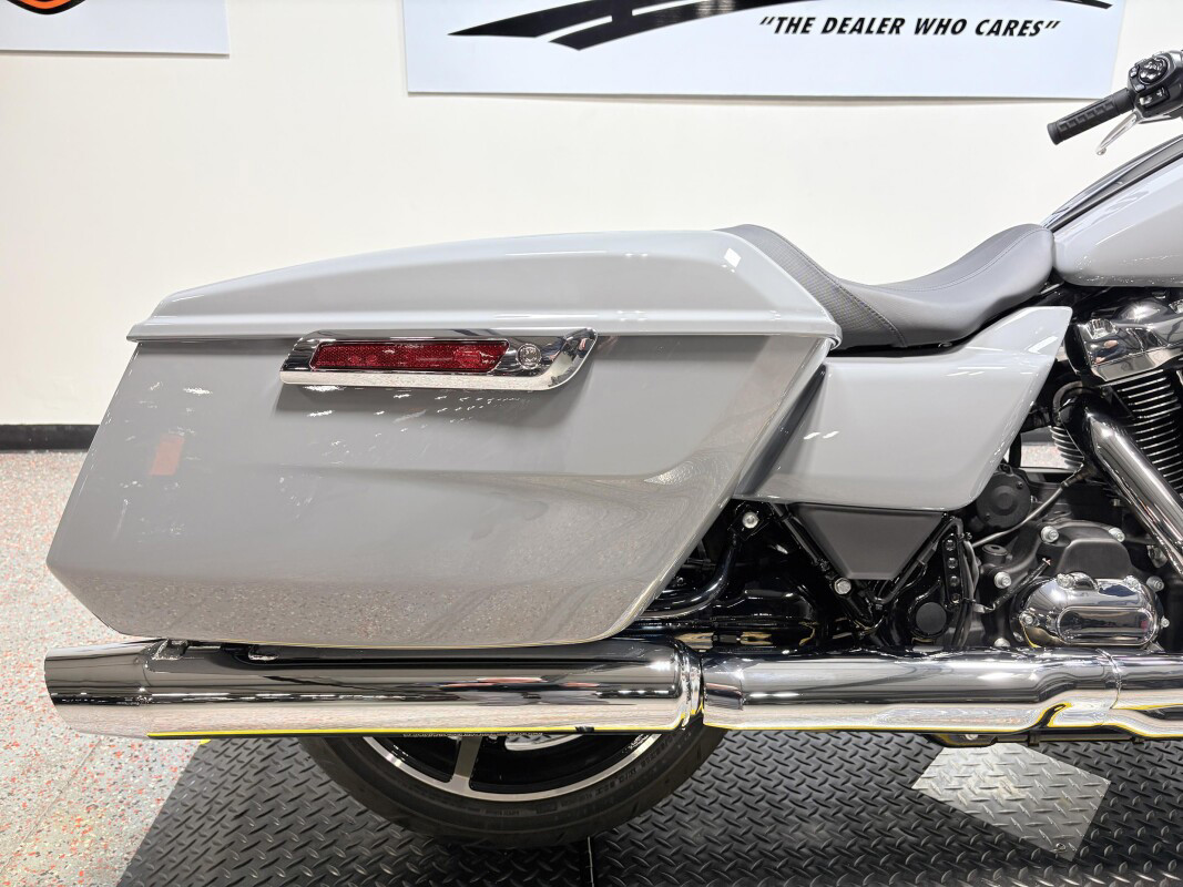 Street Glide®