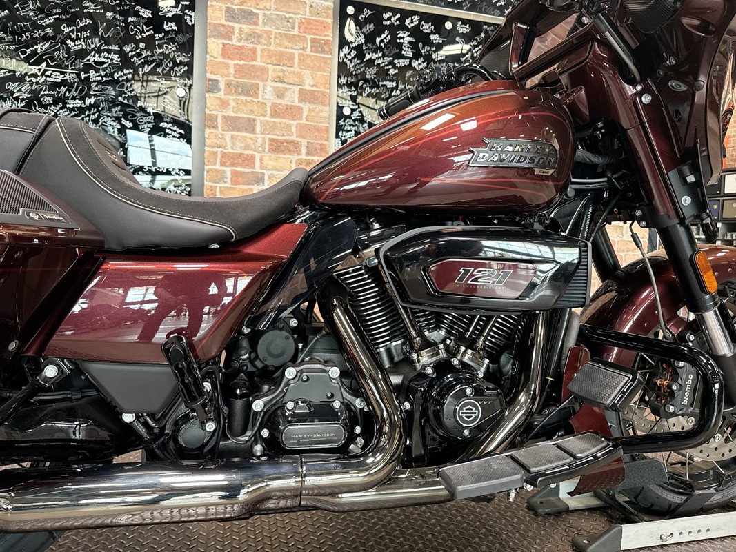 CVO® Street Glide®