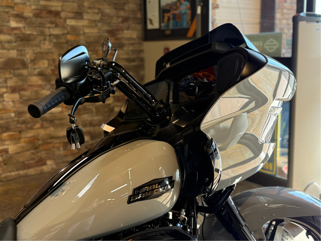 Road Glide®