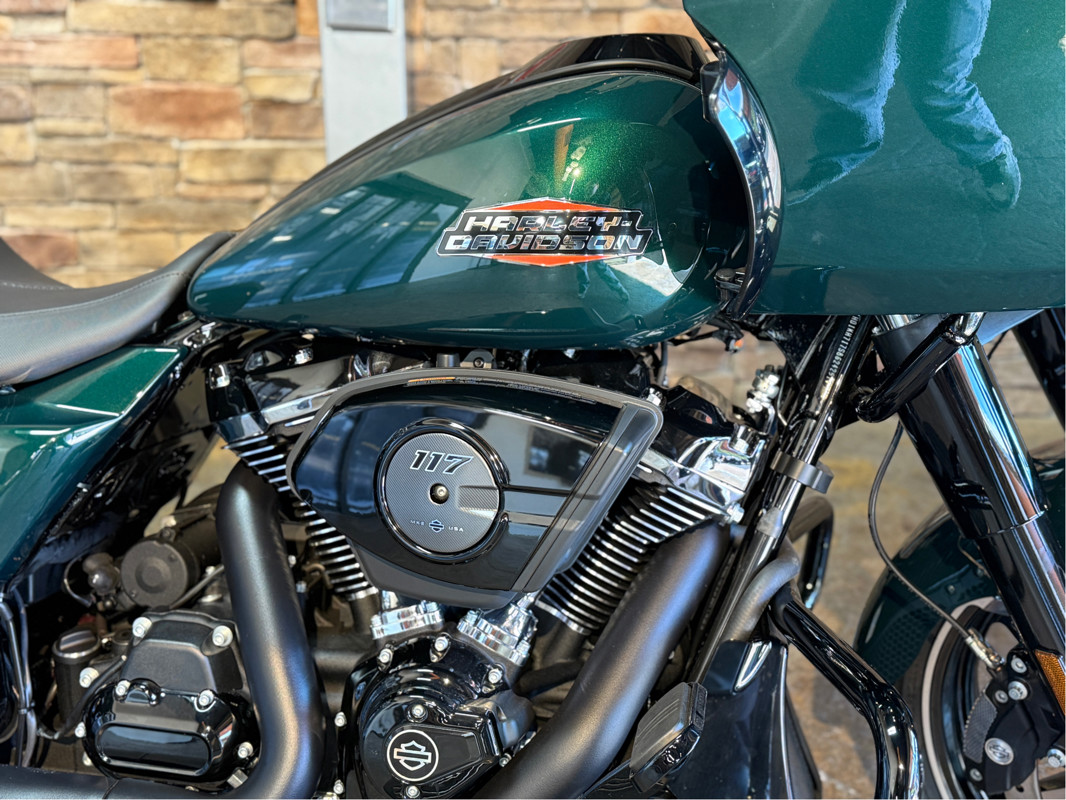 Road Glide®