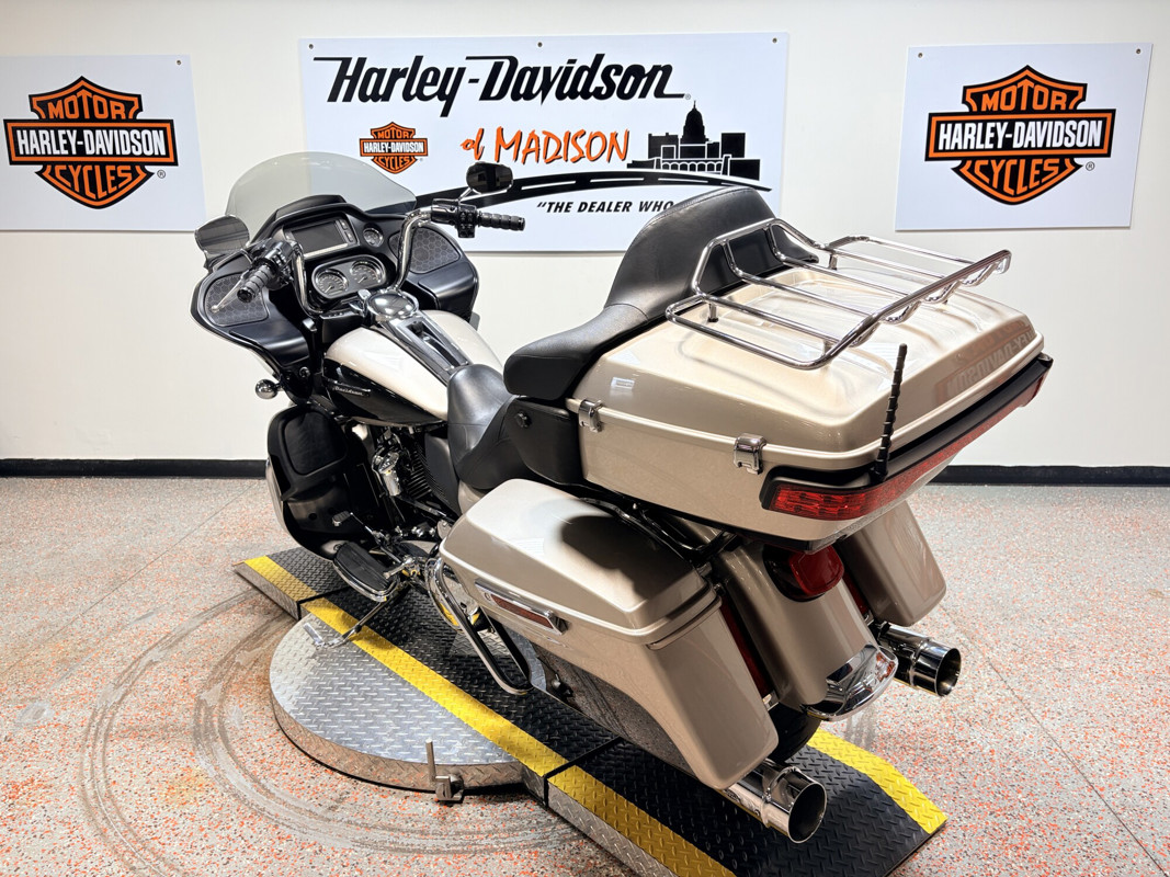 Road Glide® Ultra