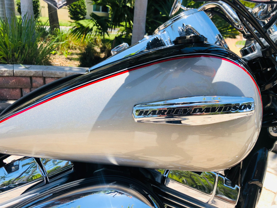 Dyna® Super Glide® Custom