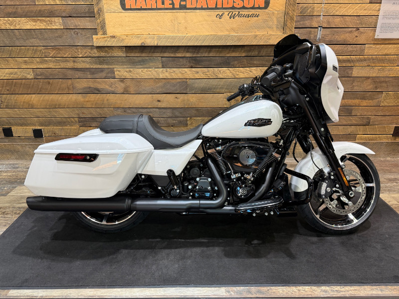Street Glide®
