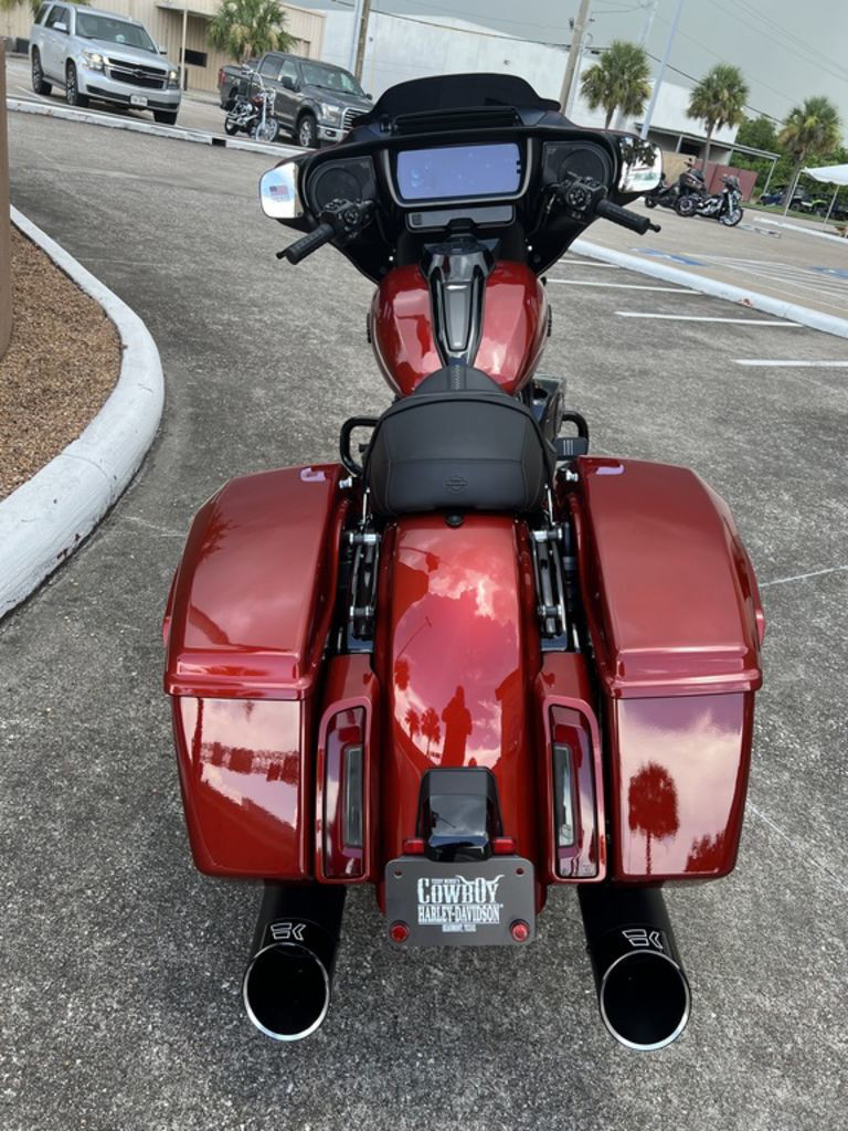 Street Glide®