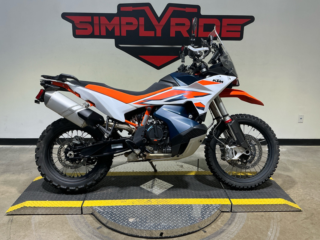 890 Adventure R