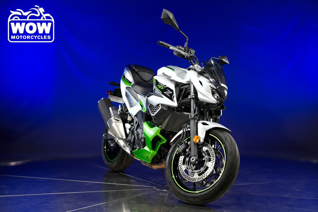Z7 Hybrid