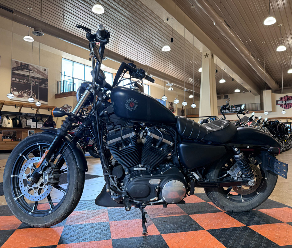Iron 883®