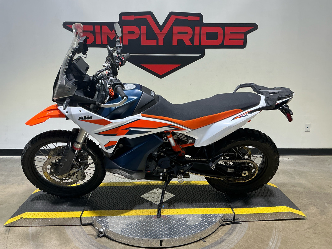 890 Adventure R