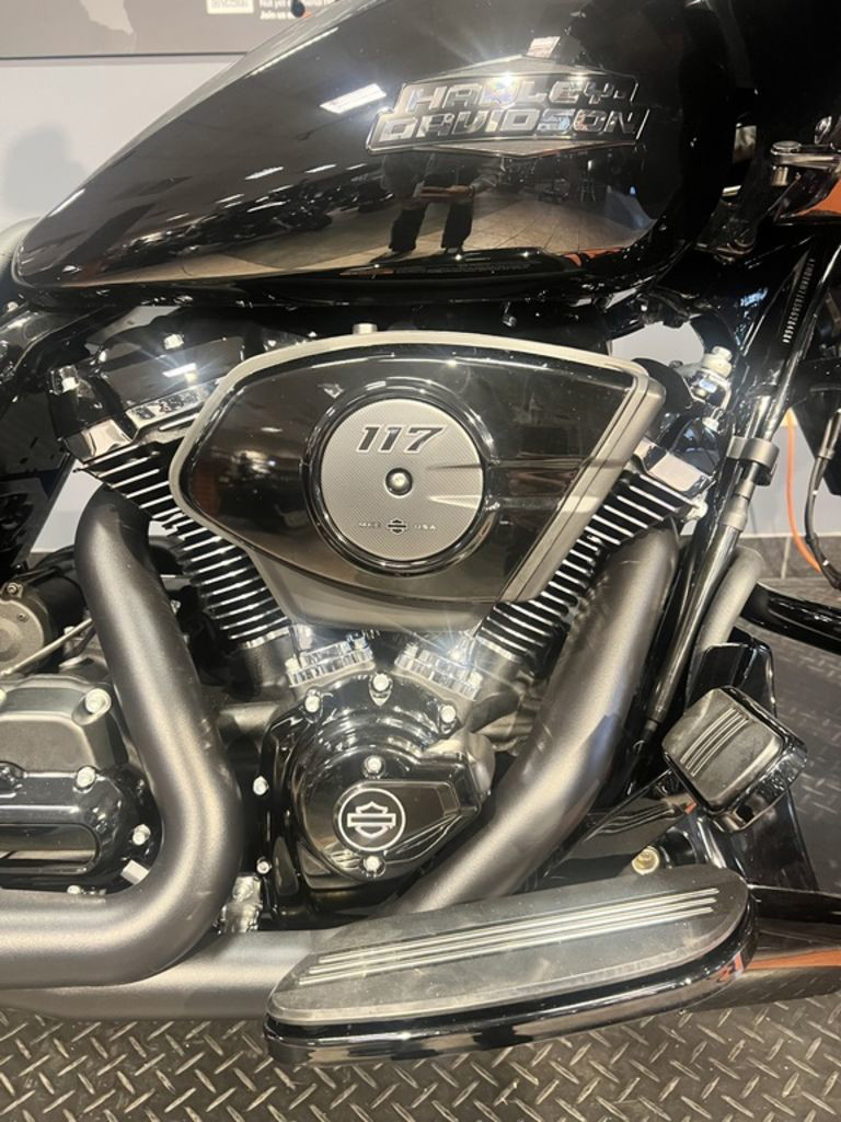 Road Glide®
