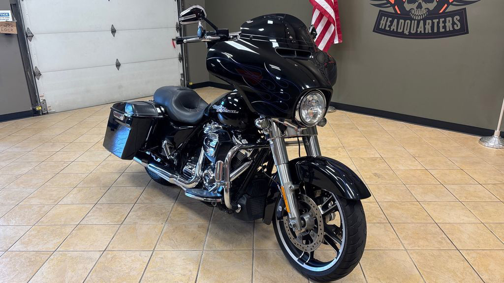 Street Glide®