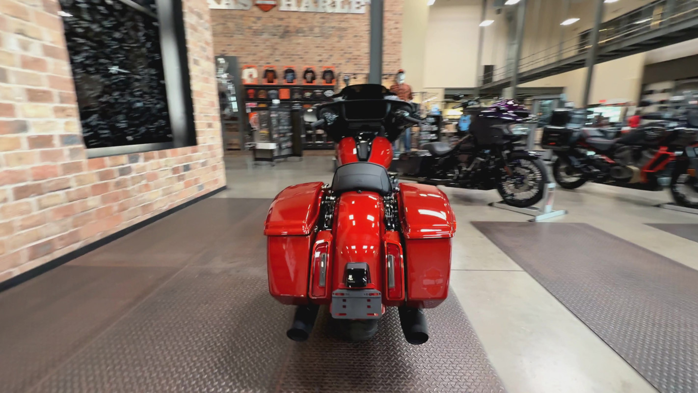Street Glide®