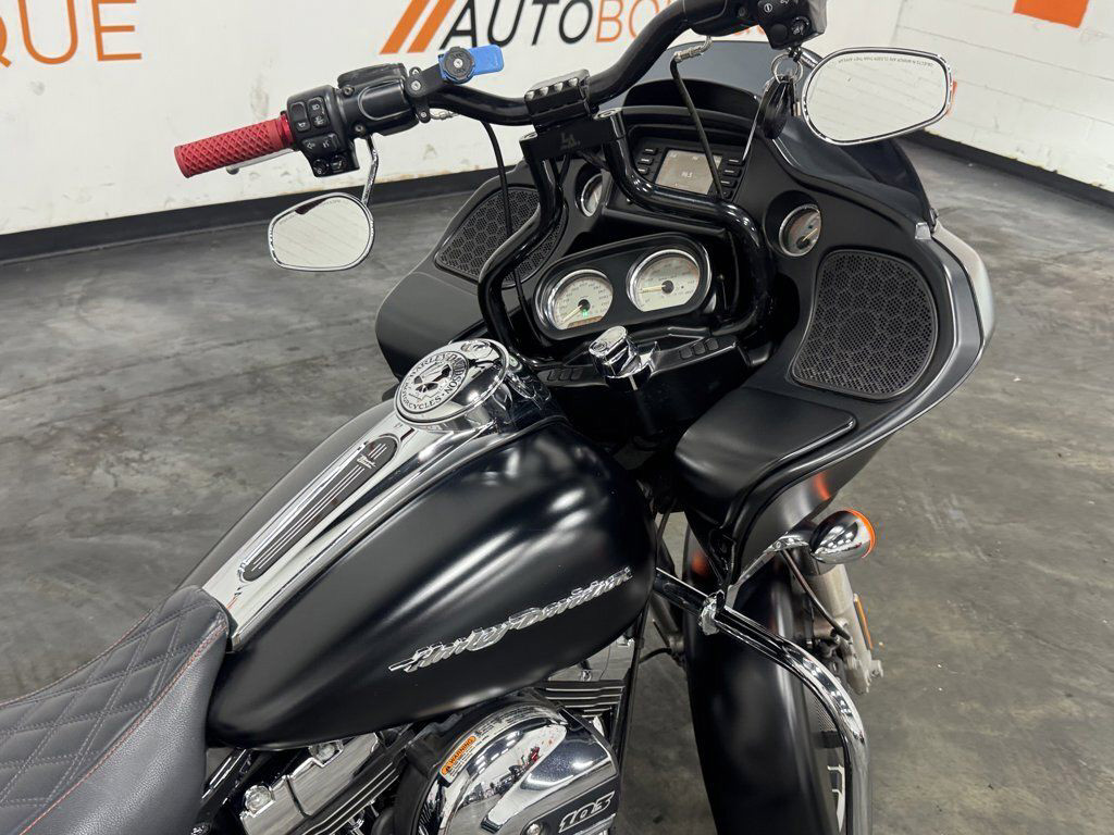 Road Glide®