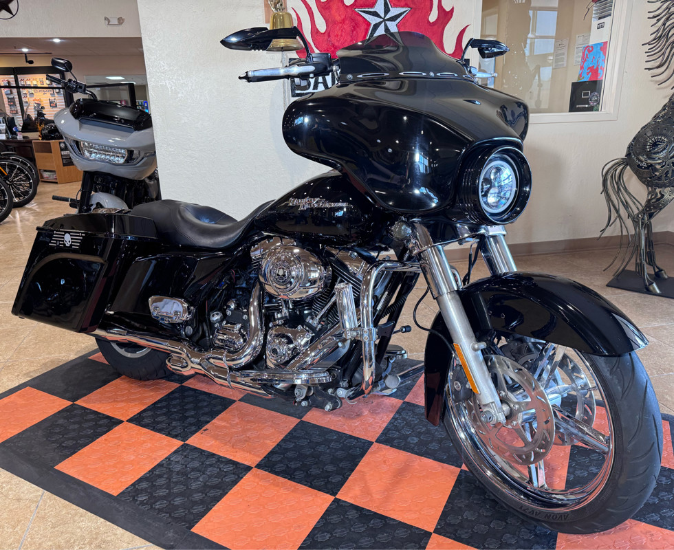 Street Glide®