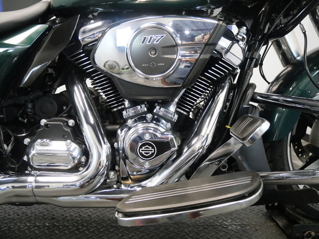 Road Glide®