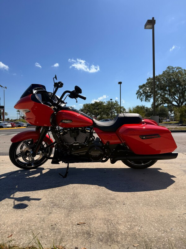 Road Glide®