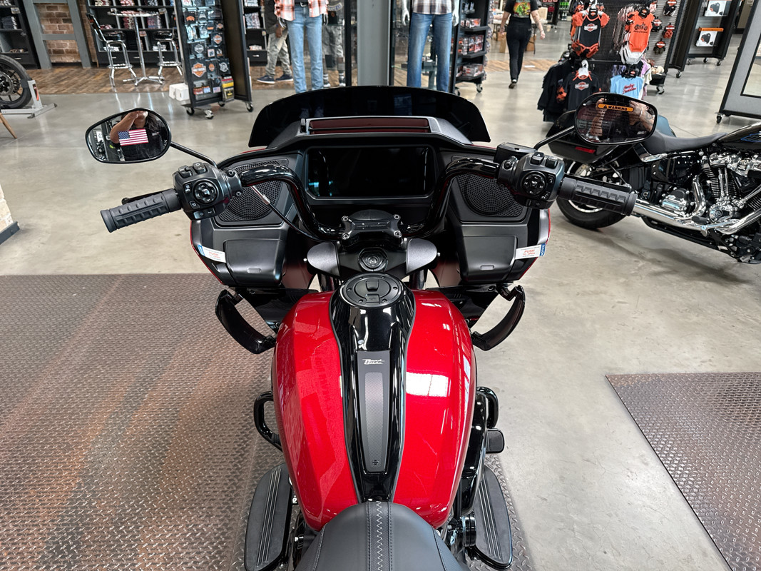 Road Glide®