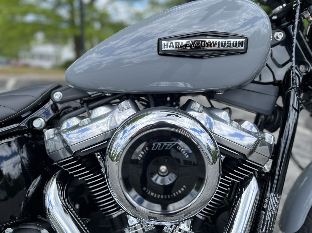 Street Bob®
