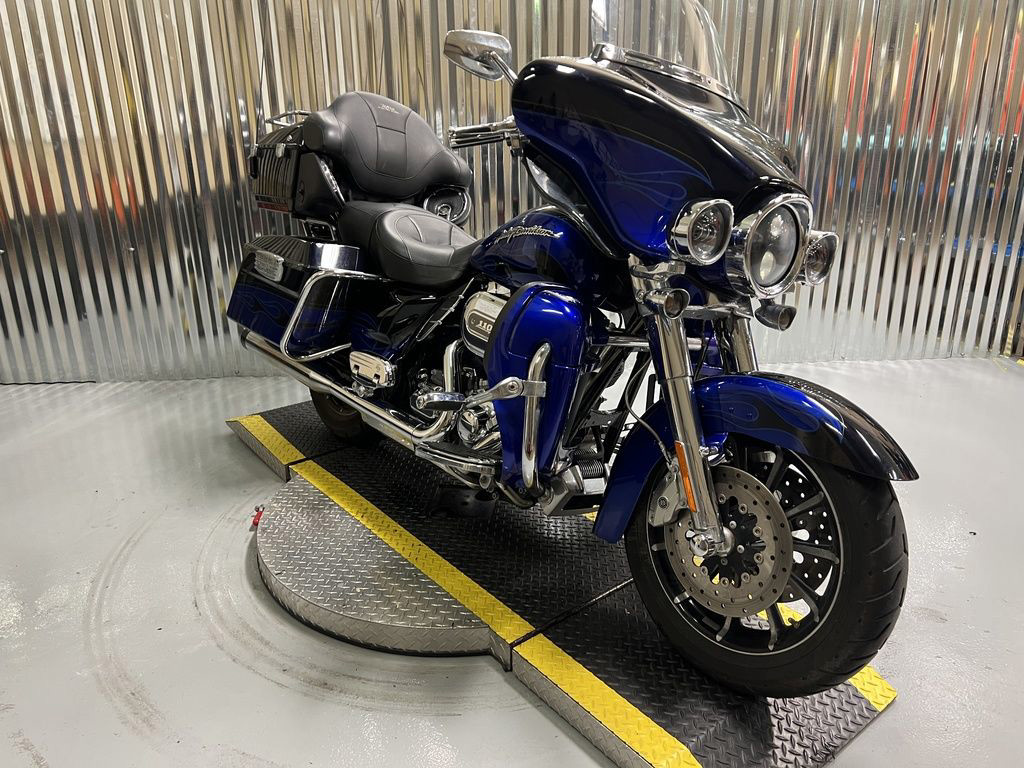 CVO® Ultra Classic Electra Glide®