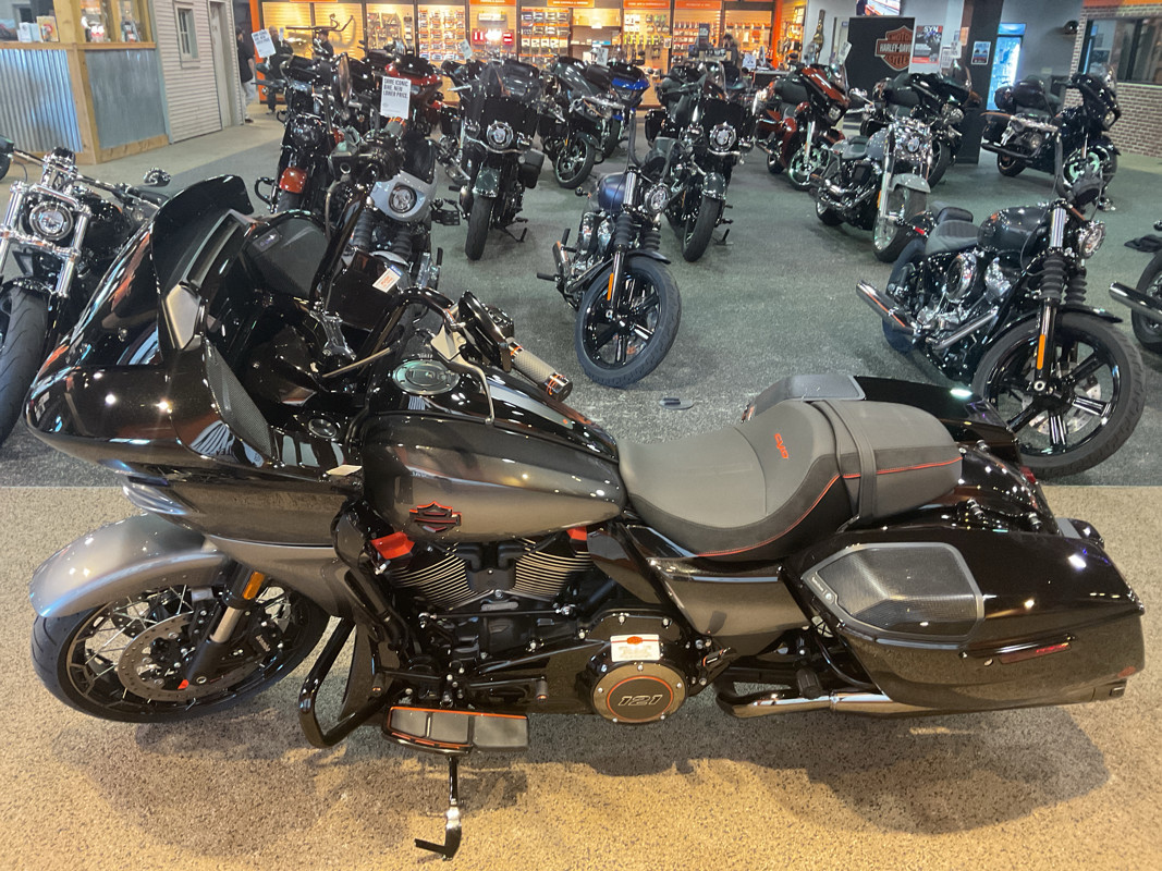 CVO® Road Glide®