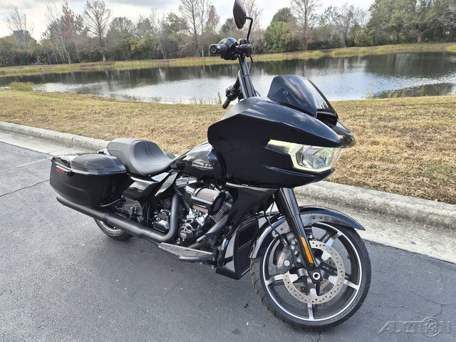 Road Glide®