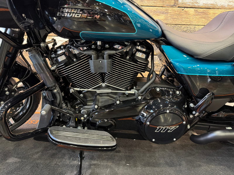 Road Glide®