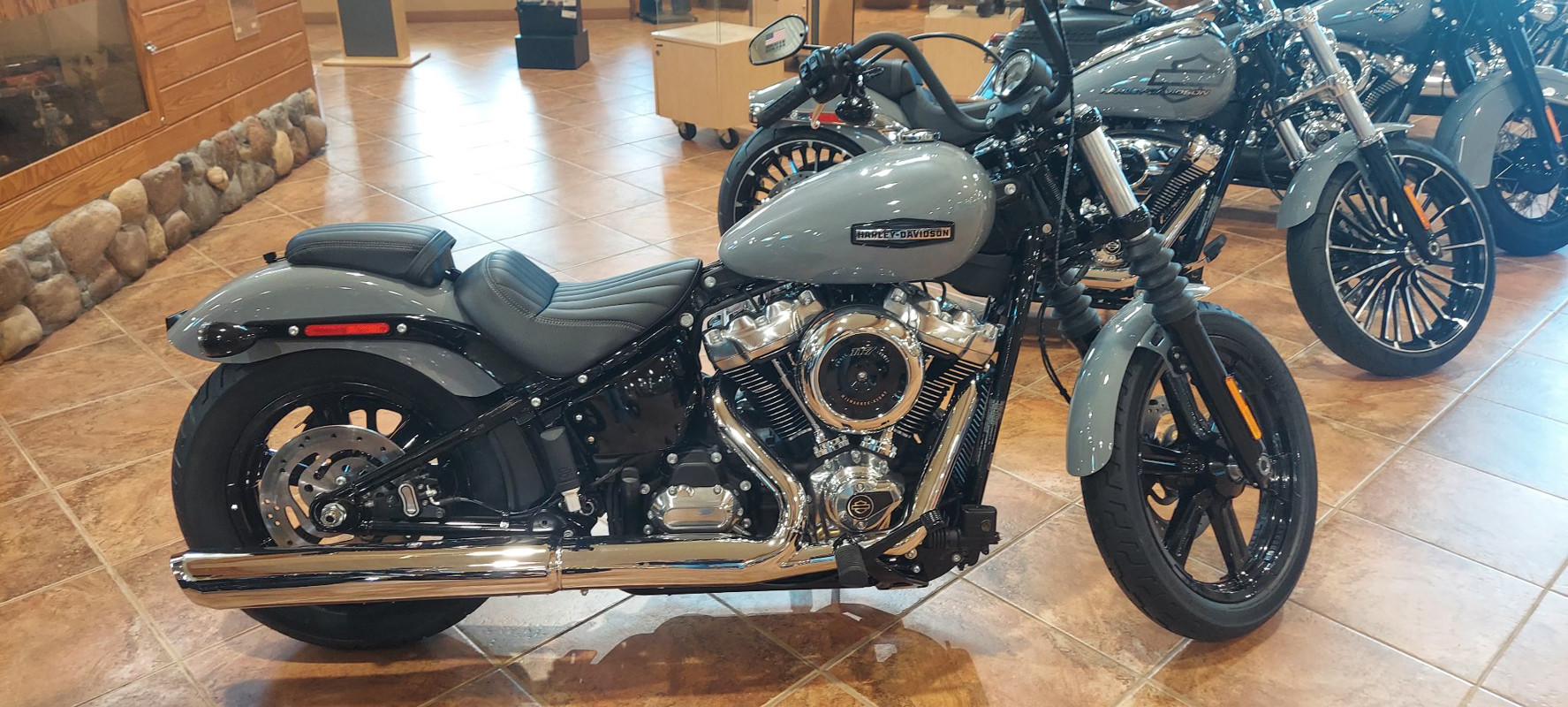 Street Bob®
