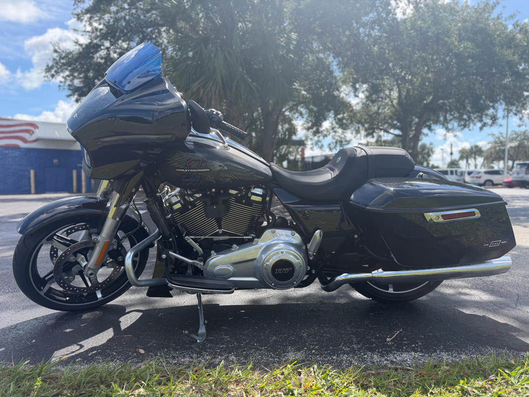 Street Glide®