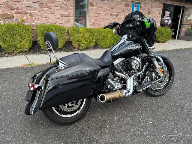 Street Glide®